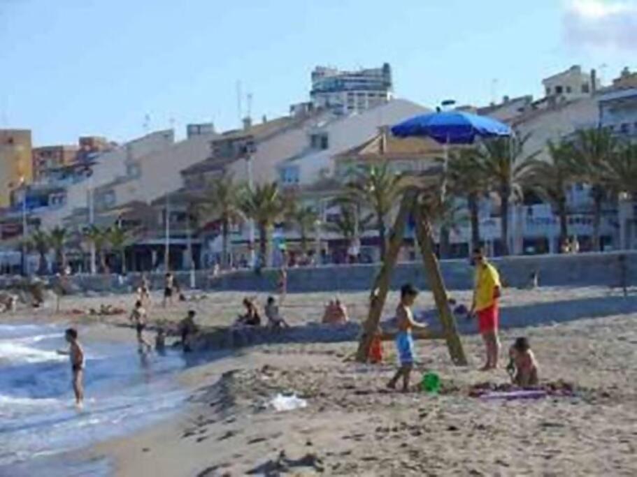 Beachside Apartment In The Centre Of El Campello Luaran gambar