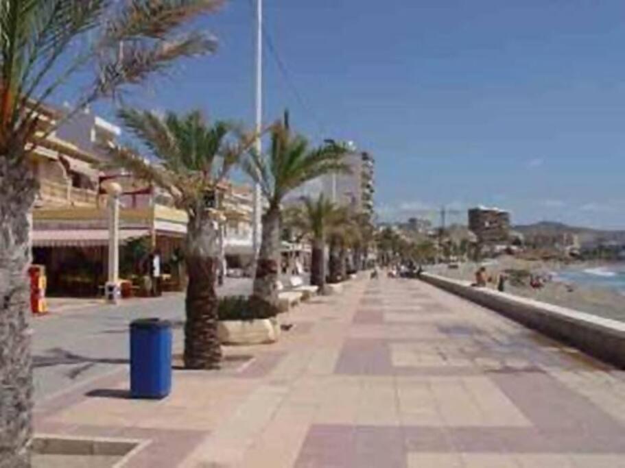Beachside Apartment In The Centre Of El Campello Luaran gambar